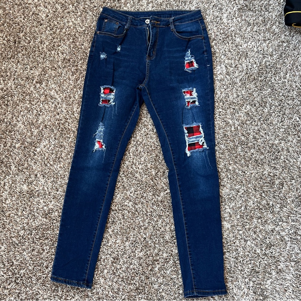 Distressed Skinny Jeans